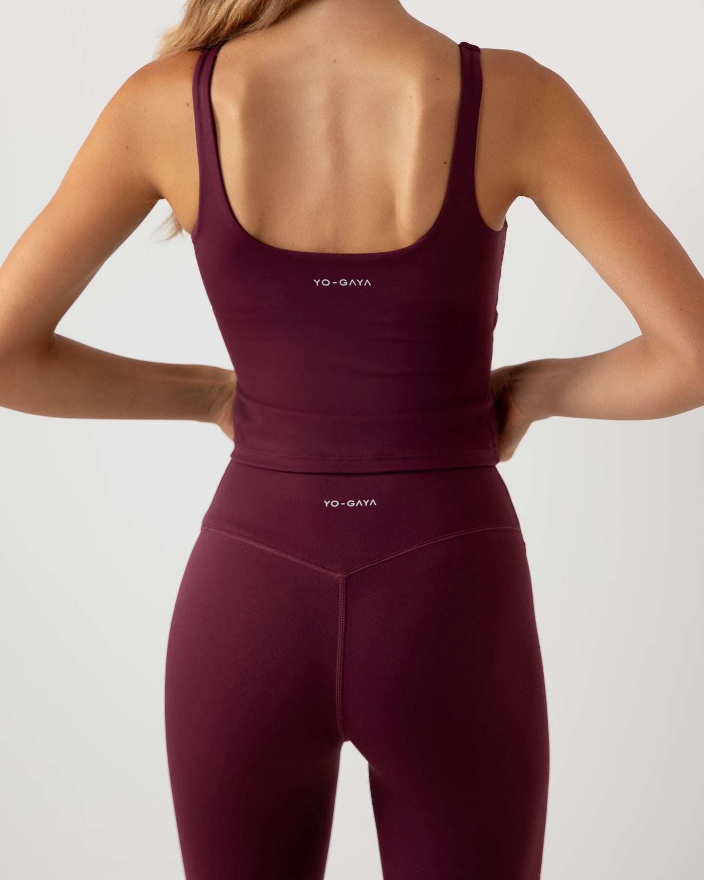 Capri Legging - Midnight Red